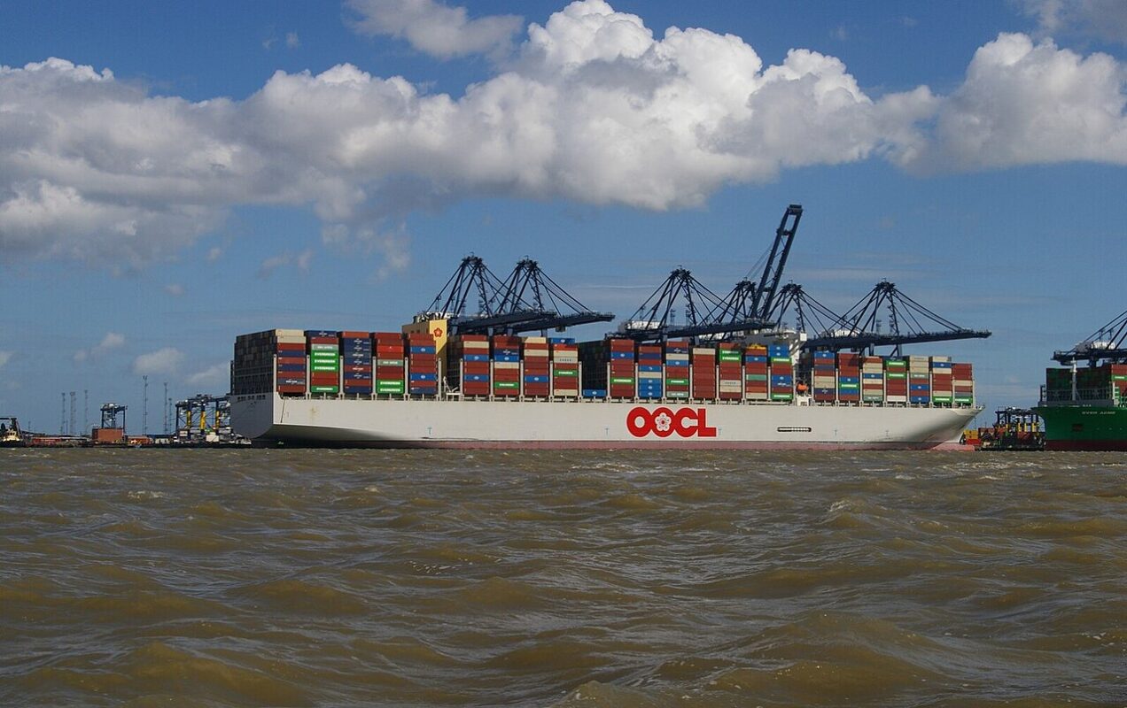 documents required to import vegetable oil - container loading at port